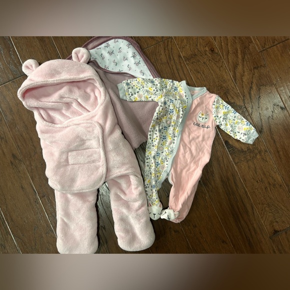 Baby Gear Other - NWOT Baby bundle